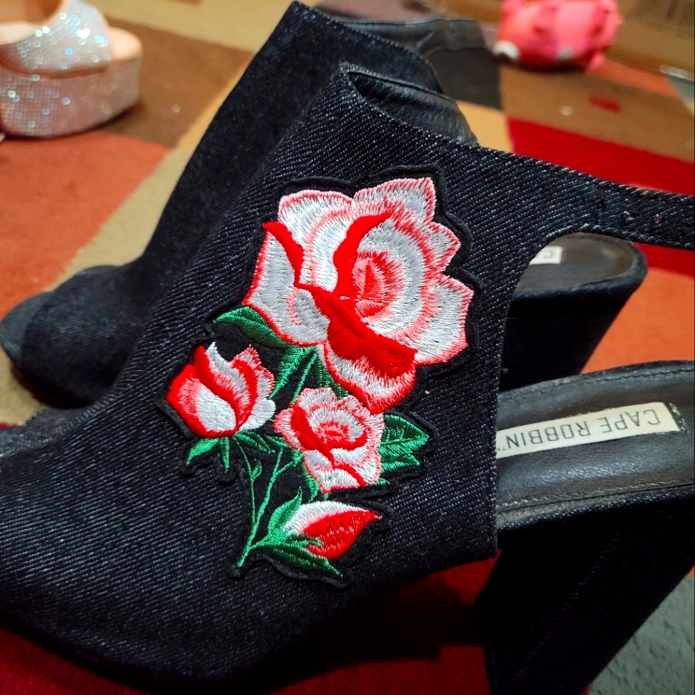 Cape Robbin Heels 10M